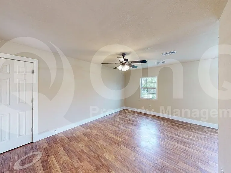 2640 Berryhill Dr — Photo 5
