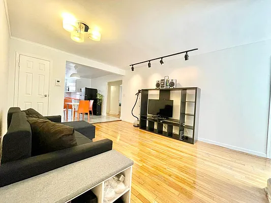 Rented by Keller Williams NYC | media 15