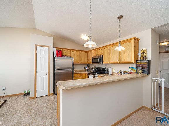 4th image of 4916 S Klein Ave APT 36