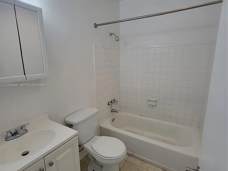 1708 N 16th Ave #3 — Photo 9