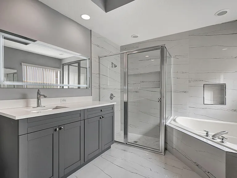 4190 Bahia Isle Cir — Photo 29