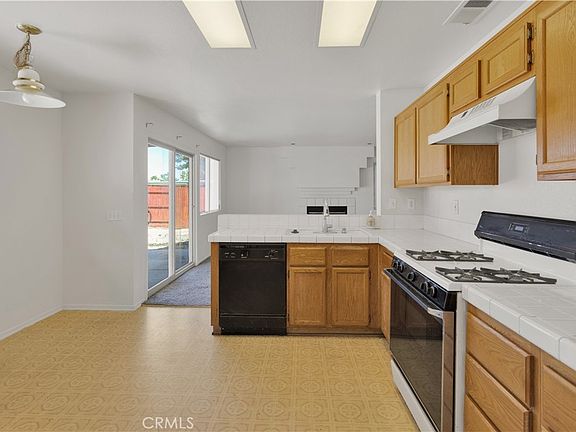 3rd image of 13776 Foxfire Rd