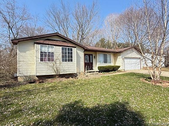 2nd image of 2329 Morrish Rd