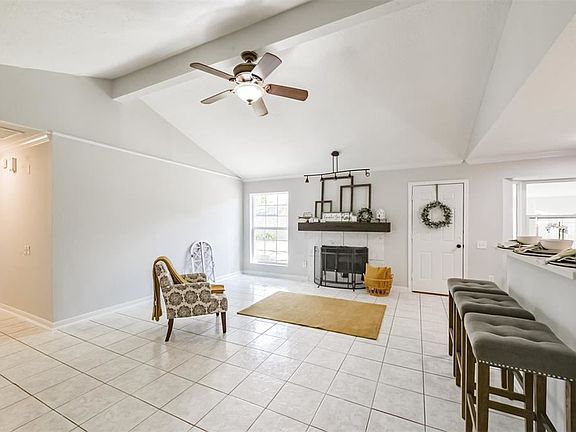 4th image of 4142 Park Douglas Dr