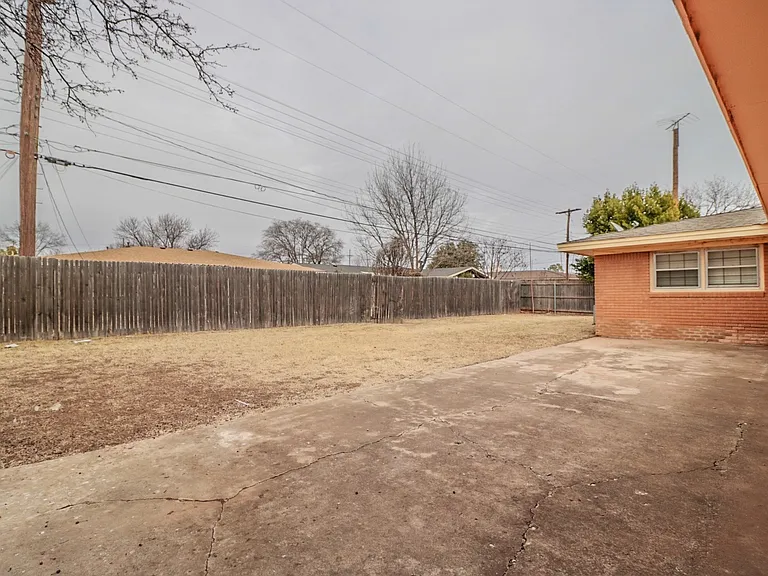 4906 17th Pl — Photo 11