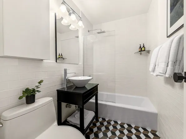 115 East 9th Street 8E image 14 of 15