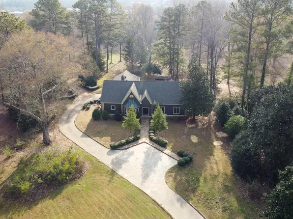 612 Chaffee St, Talladega, AL 35160