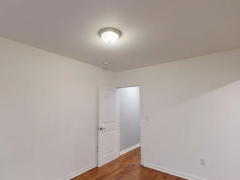166 Mallory Ave #1 — Photo 6