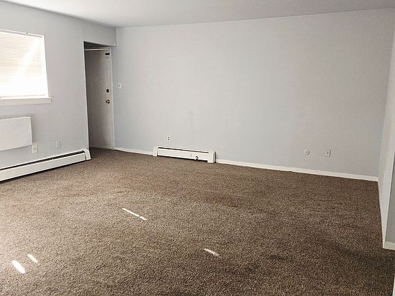 2nd image of 12-20 E Cumberland St #12-1