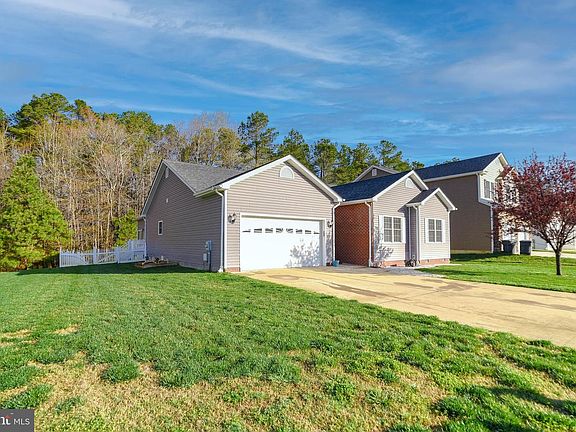 2nd image of 46858 Anita Ct