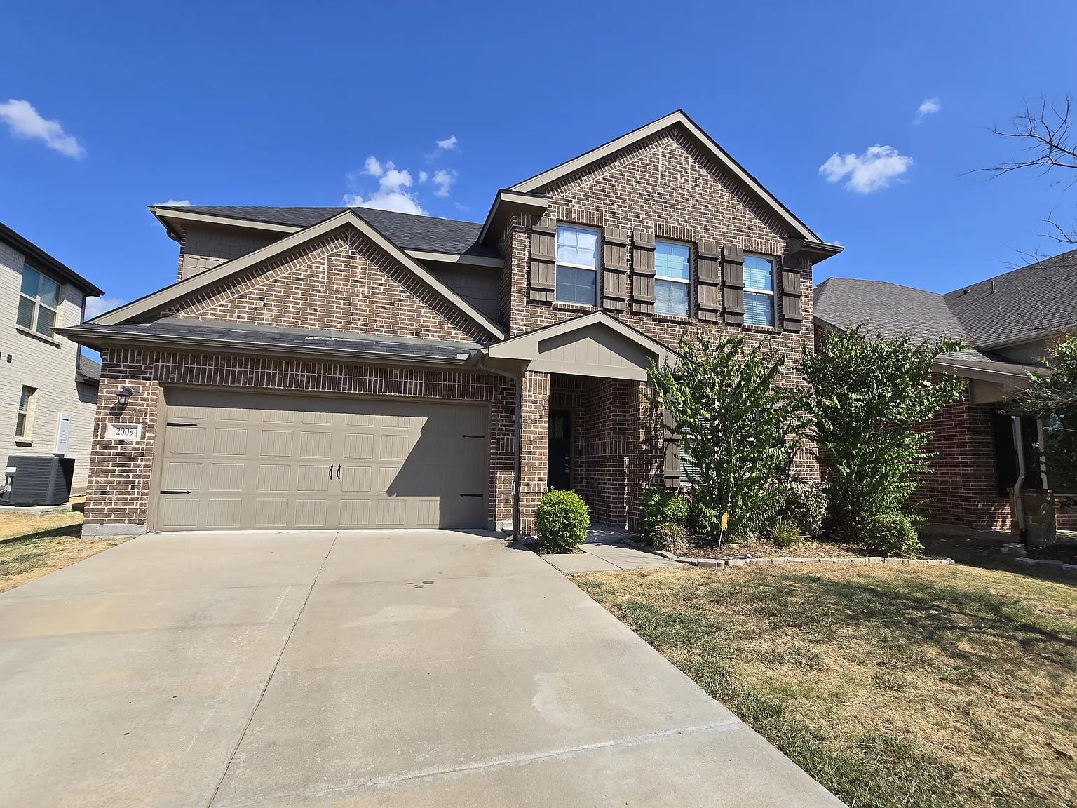 4 bed, 3.5 bath, 2721 sqft, $3,050 — Photo 2