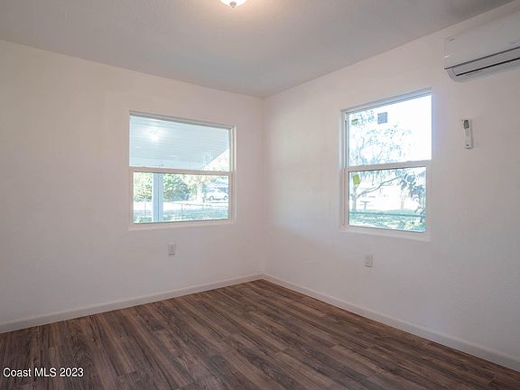 4th image of 4385 Alpine Ln