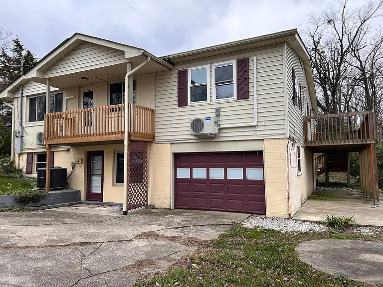 104 Lilac Dr #B — Photo 1