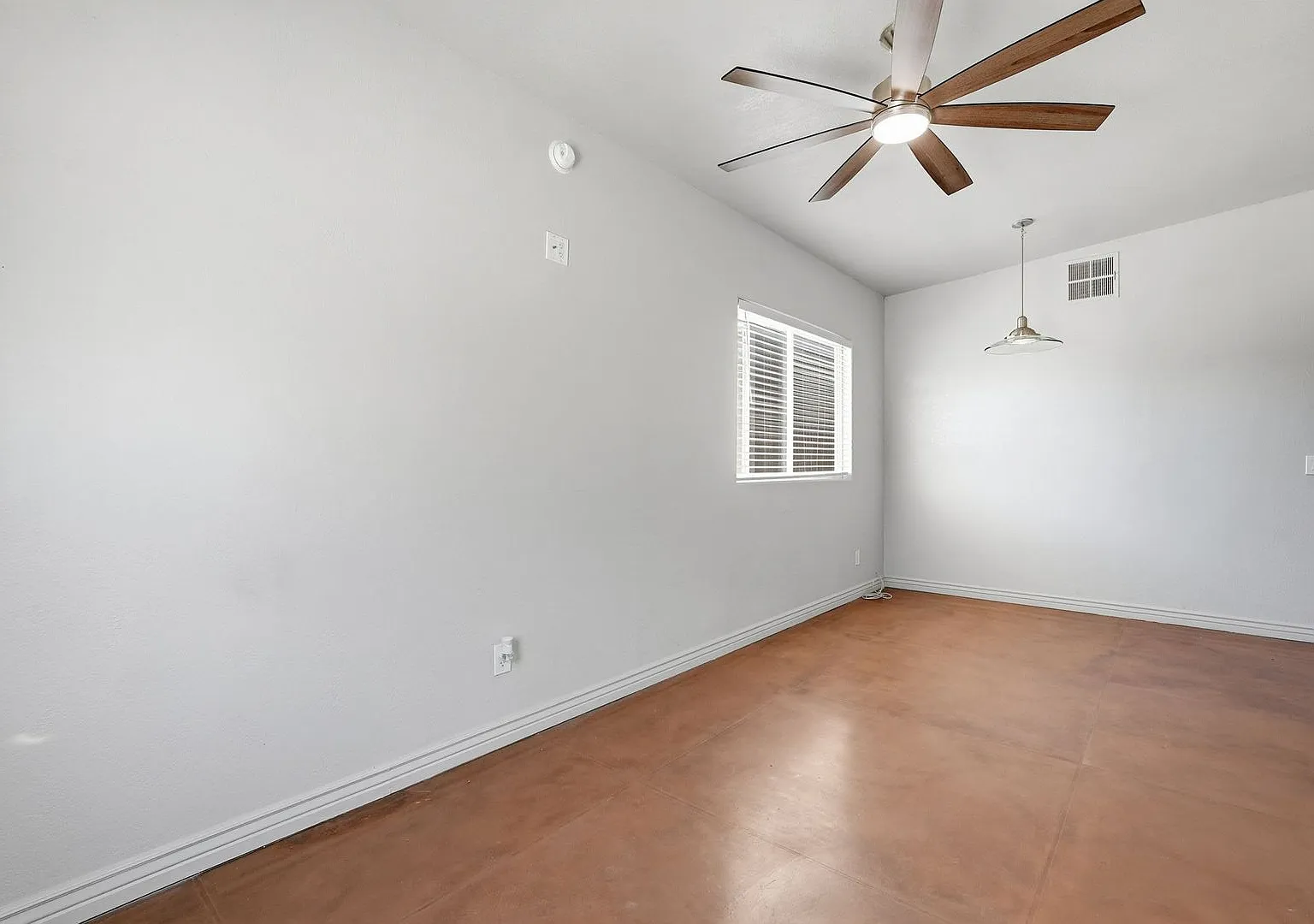 1840-1842 N. Santa Rita Ave. ( 1840, 1842-A, 1842-B ) — Photo 4