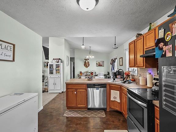 5th image of 192 Woodland Hills Ln