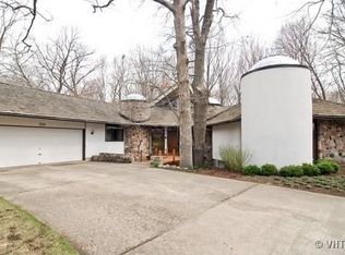 320 Deerpath Dr, Winthrop Harbor, IL 60096