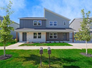 5822 Grayson St, Fort Worth, TX 76119