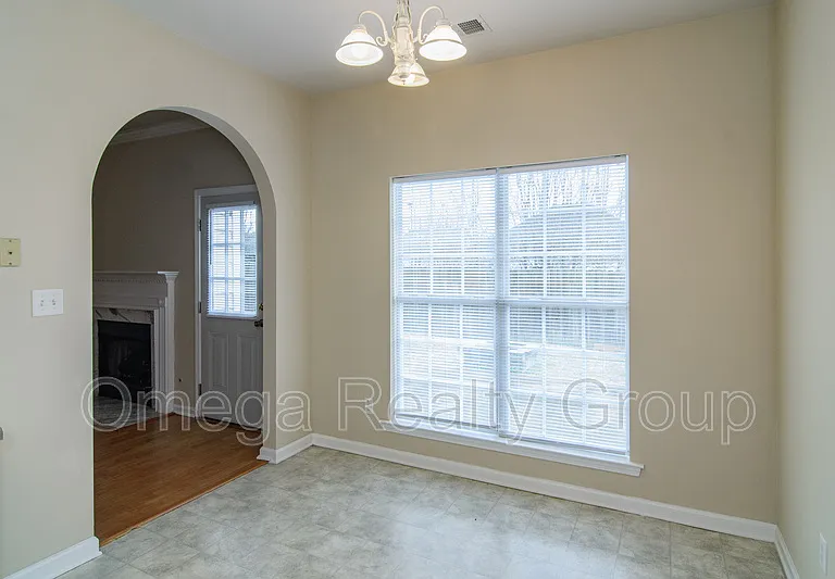 1030 Lexington Dr — Photo 15