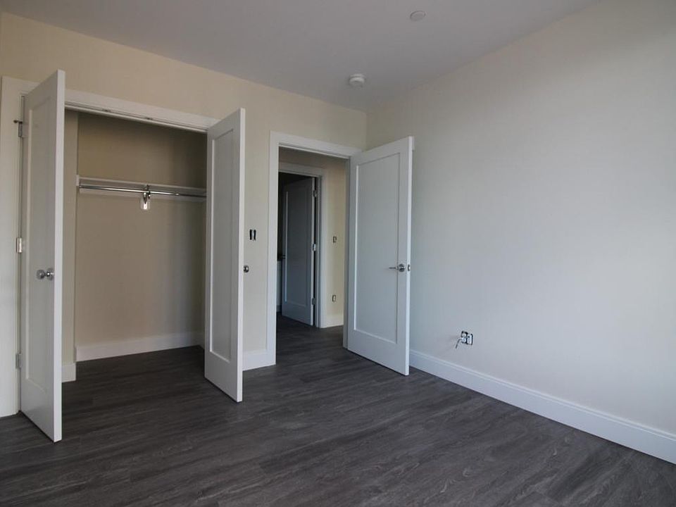 2nd image of 1065 Tremont St #507E
