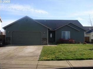 1160 Hazelnut Ct, Creswell, OR 97426
