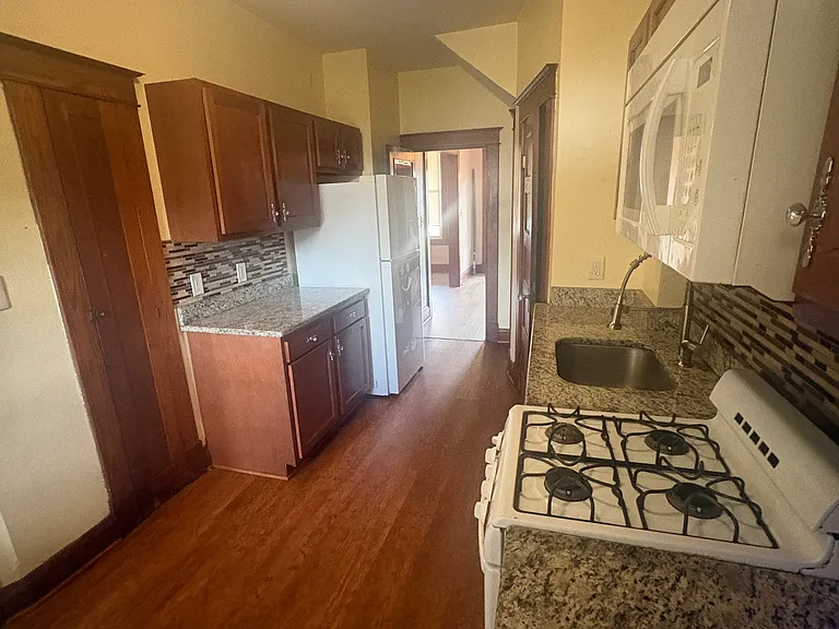 2906 Presbury St — Photo 8