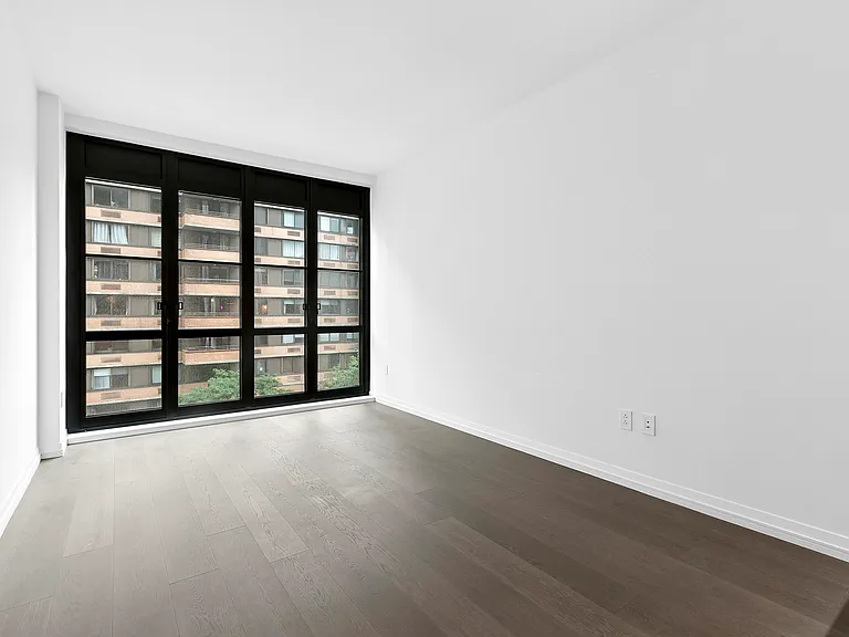 250 W 96th St #5B — Photo 2