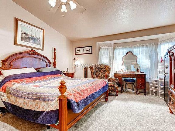 4th image of 7623 Emerald Gardens Cir