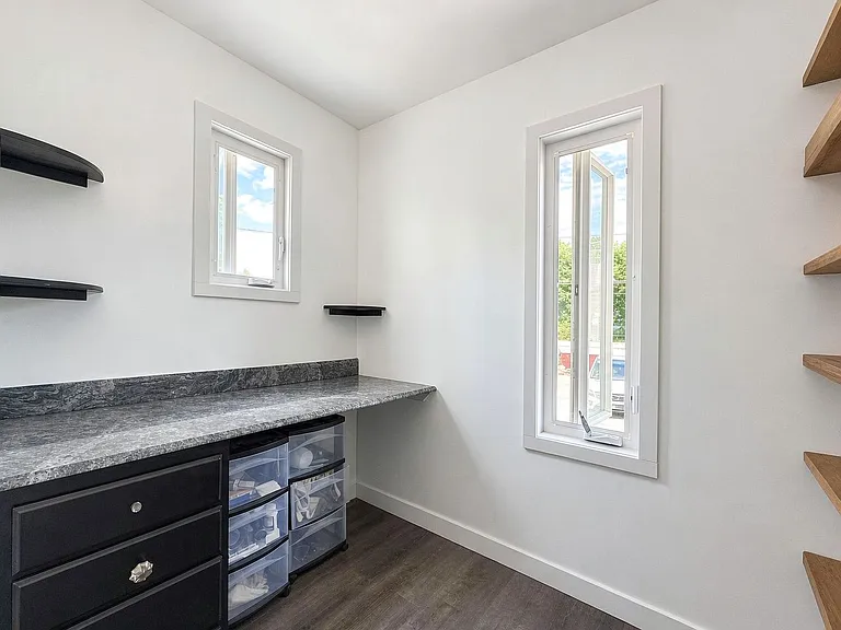76 Pleasant St — Photo 17
