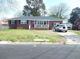 1204 Point Reel Rd, Chesapeake, VA 23325