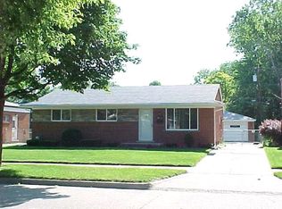 26228 Wexford Rd, Warren, MI 48091