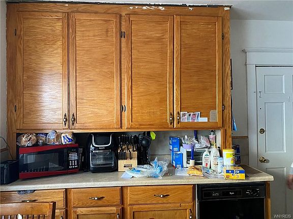 3rd image of 1284 Walden Ave