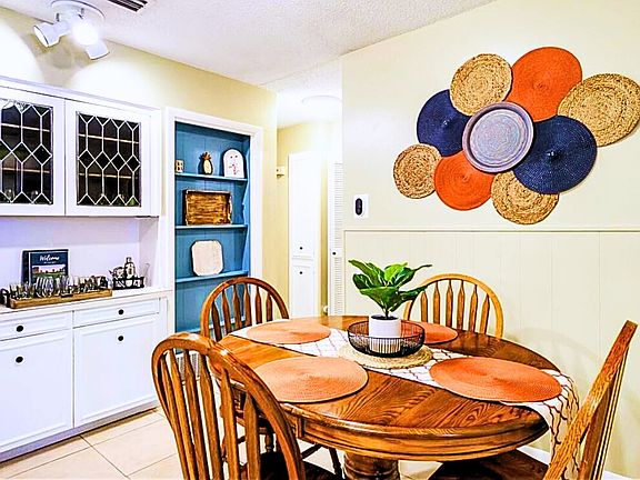 2nd image of 3822 Crater Lake Ct