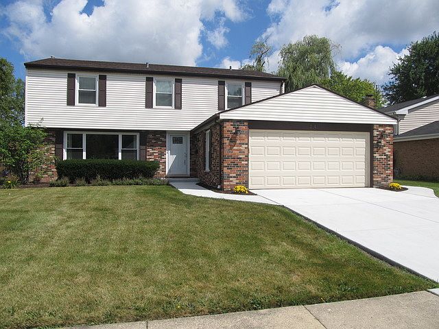 1st image of 514 E Burr Oak Dr