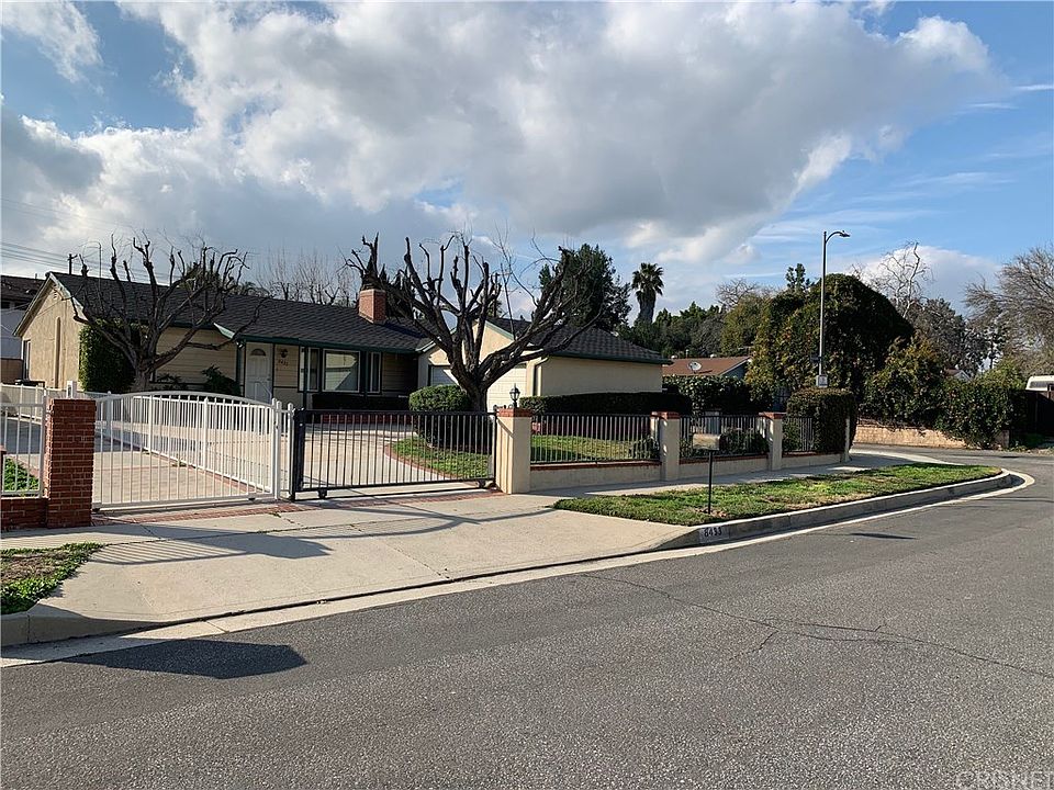 1st image of 8433 Densmore Ave