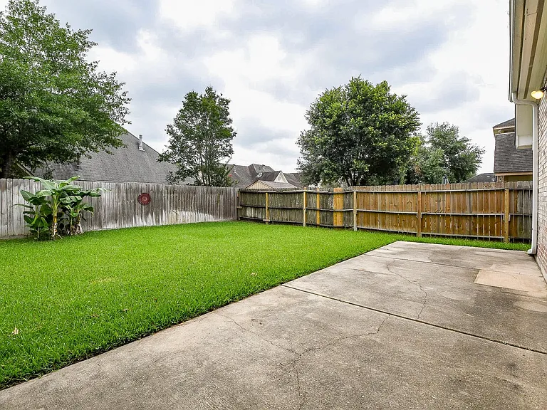 21818 Windsor Castle Dr — Photo 30