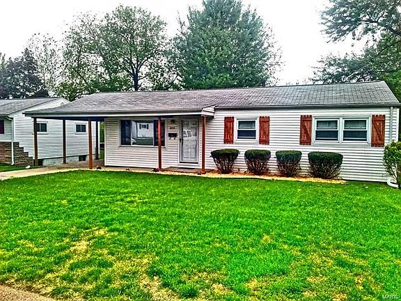 3rd image of 1075 S Waterford Dr