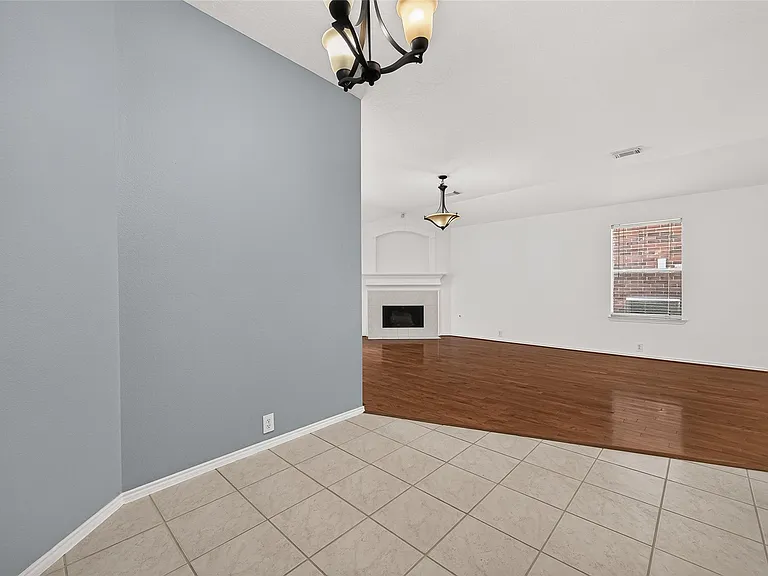 6807 Lauderwick Ct — Photo 17