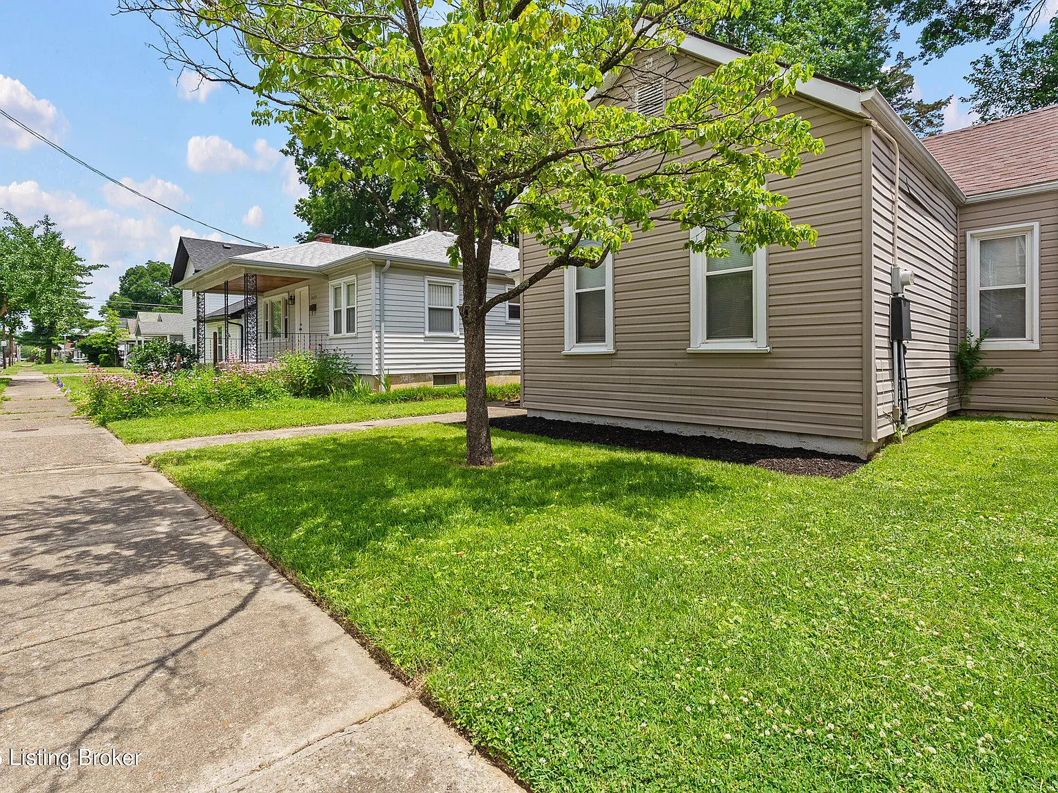 2 bed, 1.0 bath, 976 sqft, $1,400 — Photo 4
