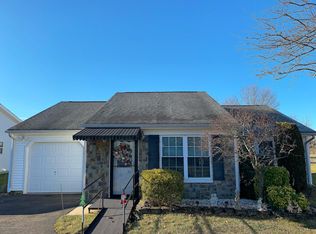 6 Carnaby Close #1000, Freehold, NJ 07728