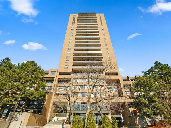 515 Saint Laurent Blvd #2012, Ottawa, ON K1K 3X5