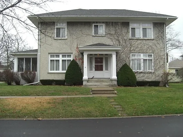 404 E Mitchell St photo 1