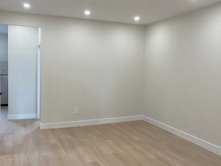 76 4th Ave #2 — Photo 9