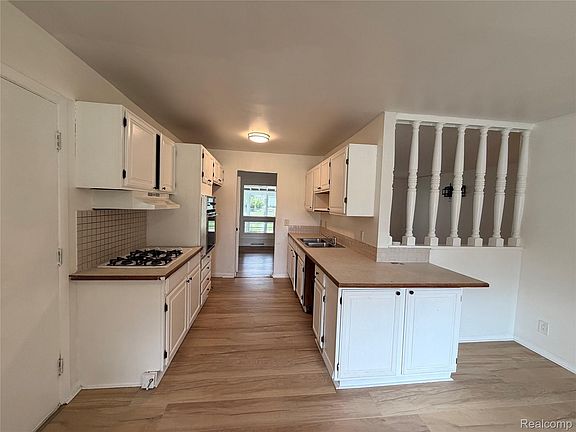 4th image of 5347 Mapletree Dr