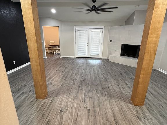 4th image of 2425 Coleshire Dr