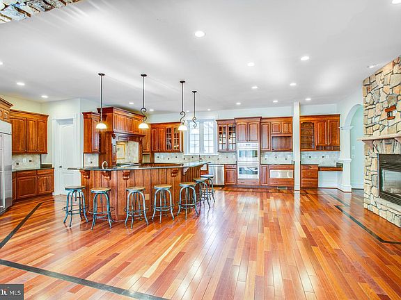 3rd image of 149 Estates Dr