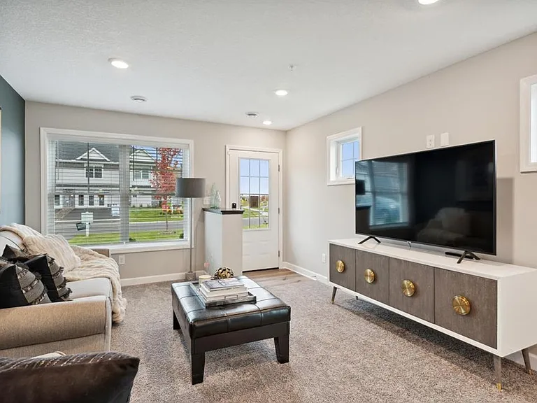 8754 Parkington Ave NE — Photo 9
