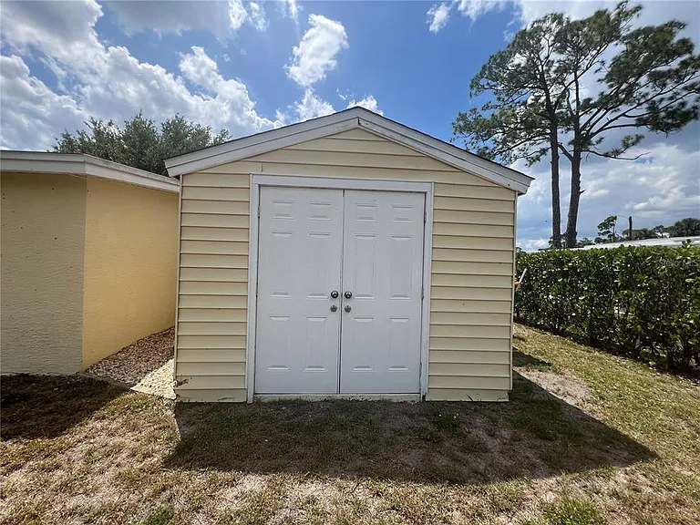 2472 Picnic St — Photo 31