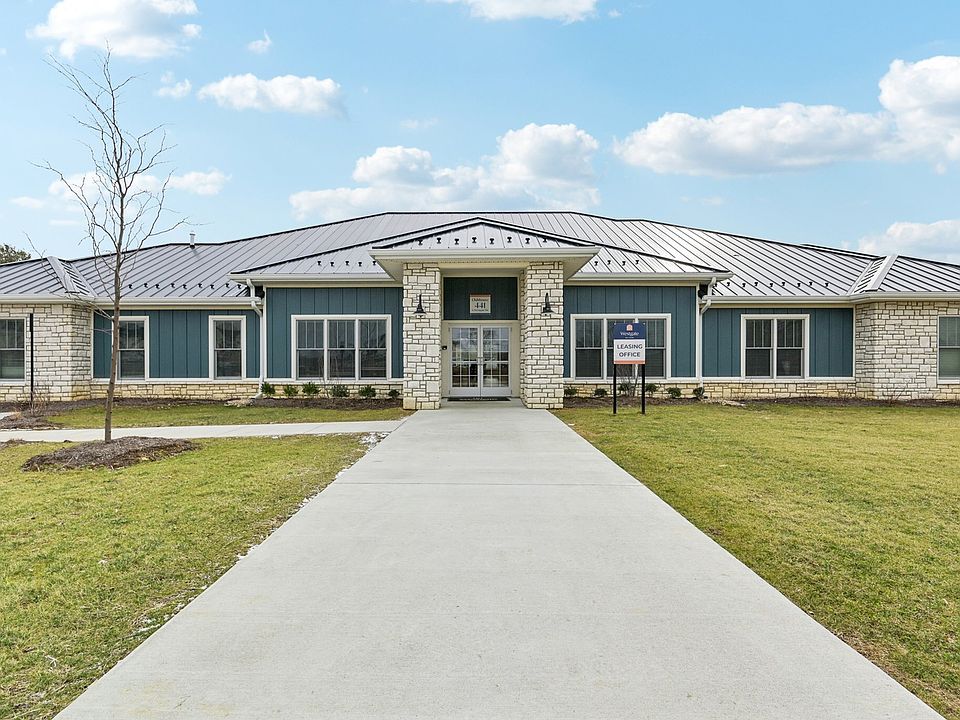 Elevate your lifestyle from the moment you arrive at our leasing center.