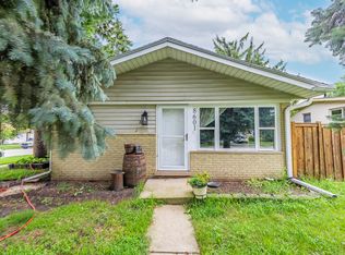 8601 Newland Ave, Burbank, IL