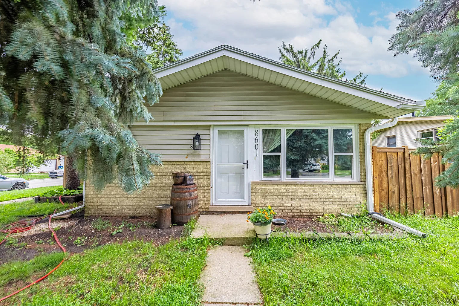 8601 Newland Ave photo 1